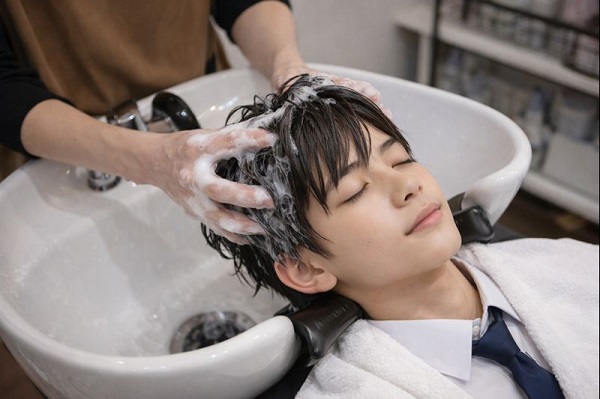 中学生男子の髪をサラサラにするシャンプー方法